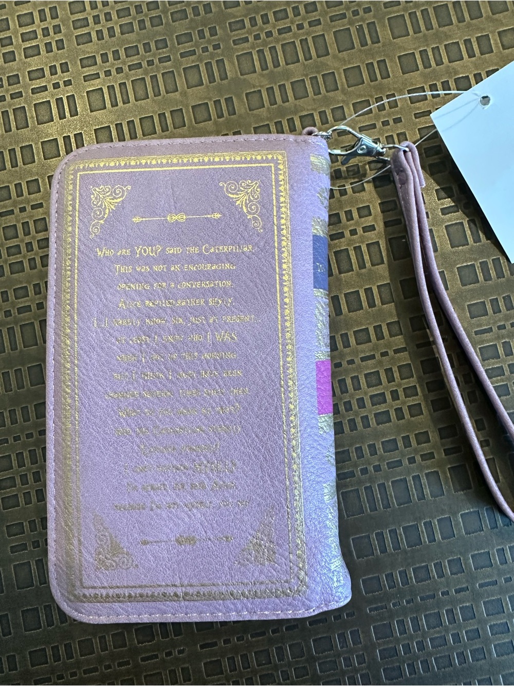 NWT Alice In Wonderland Purple Wristlet - Picture 2 of 6